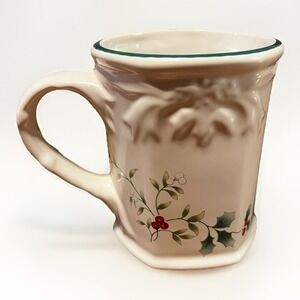 Pfaltzgraff Winterberry Sculpted Coffee Mug Holly Berry Christmas Stoneware